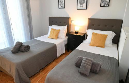 Corinthian Green Villa - Photo 27