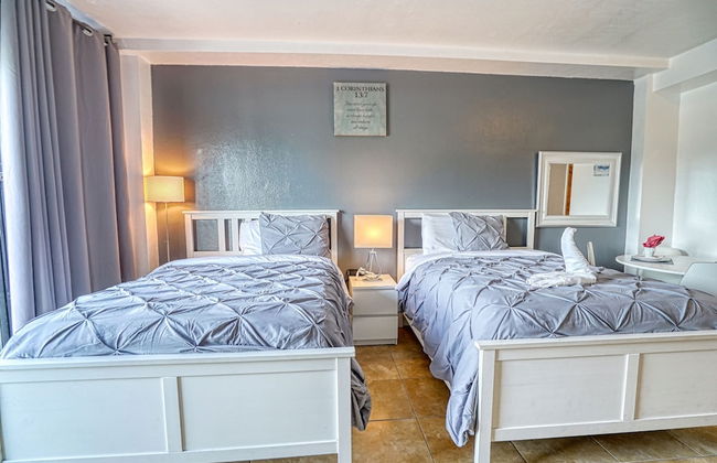 Deluxe Studios and Apartments at the Casablanca - Photo 71