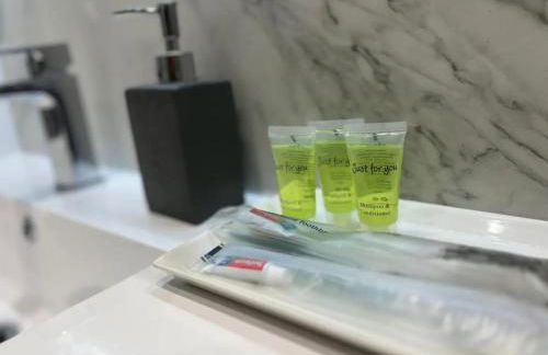 3 Bed - Sleeps 7 - Free Parking - Central Location - Foto 3