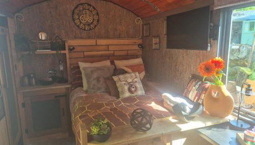 Brewers Bolt Cozy Unique Shepherds Hut - Hot Tub! - Foto 4