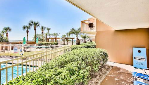 Pelican Beach Resort-Walkout Unit-On the Beach - Foto 4