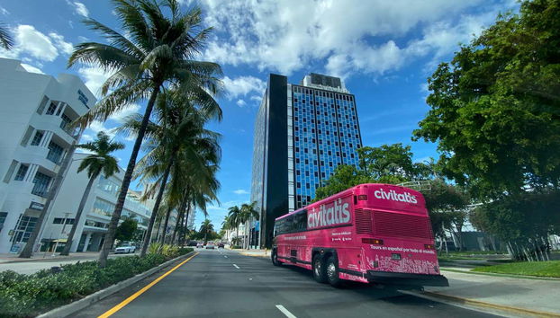 Abandonando el centro de Miami en el autobús