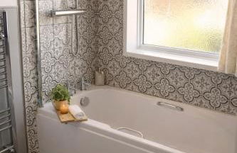 Grantham 3BR Retreat, Contractor Friendly & Parking - Foto 6