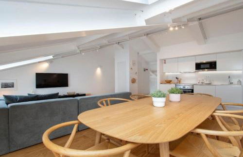 Liberdade Stylish Attic Apt with AC and City View - Photo 4