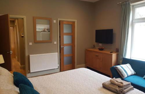 The New Forest Manor Apartment - Photo 16