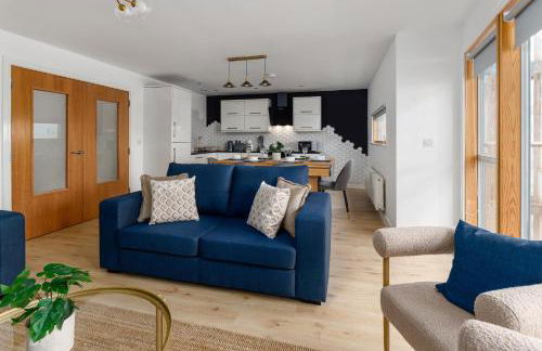 Flatzy - Prime City Apartment with Free Parking & Ping Pong Table - Foto 35