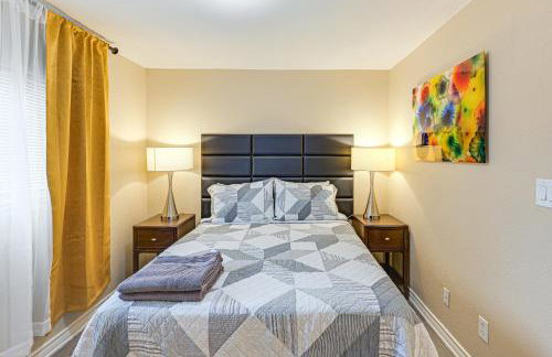 Cozy Home with Patio 24 Miles to Carlsbad Caverns NP - Foto 11