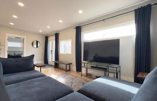 NEW REMODEL Denver Luxury Home with Private HOT TUB - Foto 1