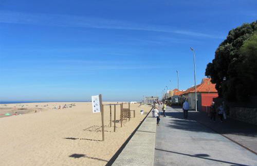 Casa do Remo Praia da Aguda - Foto 14