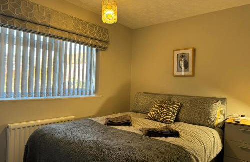 City Stay with Jacuzzi Gym Free Parking 2 Spaces - Photo 8