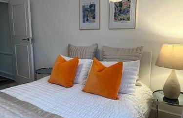 Beautiful 2 Bed Centrally Located Flat Close to 3 Stations - Foto 13