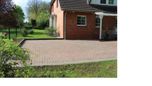 Ferienhaus an der Grenze zu Hamburg Zentrale Lage - Foto 2, Garden view