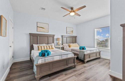 Beachfront oasis! Hot tub, gameroom, double deck!! - Foto 24