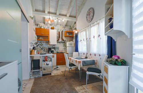 Helena Garden House - Photo 3