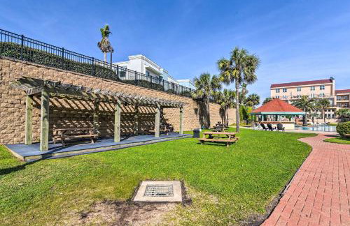 Steps to Galveston Beach Resort-Style Condo! - Foto 29