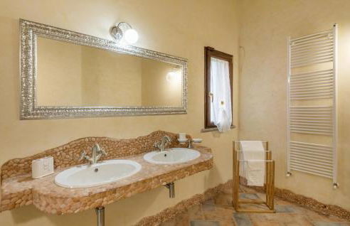 Gorgeous Home In Fabrica Di Roma - Foto 45