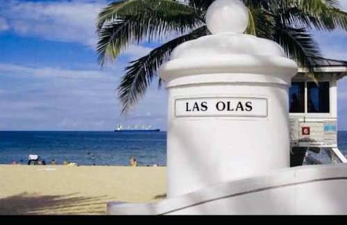 Relaxing 3 Bedroom House-Close to Beaches and Airport! - Foto 8