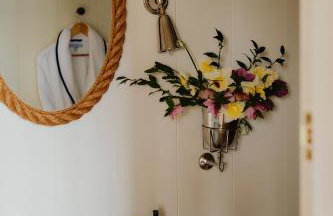 1-bed luxury seafront cabin in heart of Newlyn, Mousehole - Photo 21