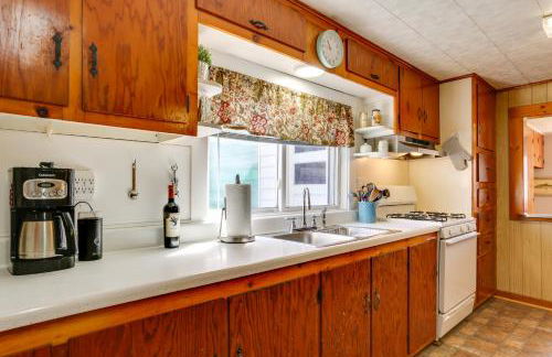 Scenic Home on the Delaware River, Pet-Friendly! - Photo 10