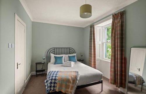 Rosebank House - 12 Guests, 6 Ensuite Bedrooms, EV point, Games Rooms, Wood Burner, Pet Friendly! - Photo 35
