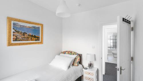 Superb location, character filled apartments by MyCityHaven - Foto 4