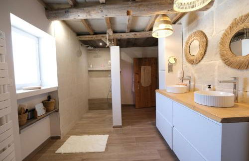 beautiful provencal mas with pool in barbentane, close to avignon, sleeps 8. - Photo 39