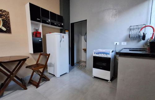 Kitnet Completa perto da Praia e do Centro, Roupas de Cama e Banho - Foto 25