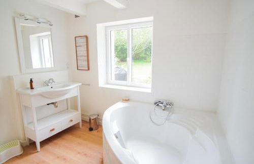 -PETREL- Maison de campagne avec grand jardin - Photo 13