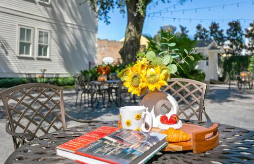 Charming 2BR on Carondelet by Hosteeva - Foto 82