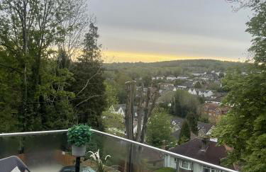 Artsy Retreat - Sleeps 6 Free Parking & Balcony - Photo 24