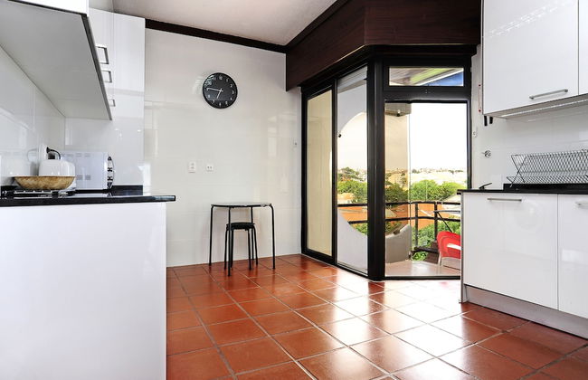 Ocean View Apartment - Photo 6