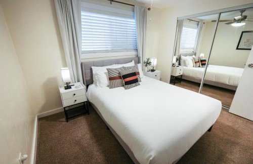 Game Night Downtown - BSU - Slots - Over 100 Games - Foto 42