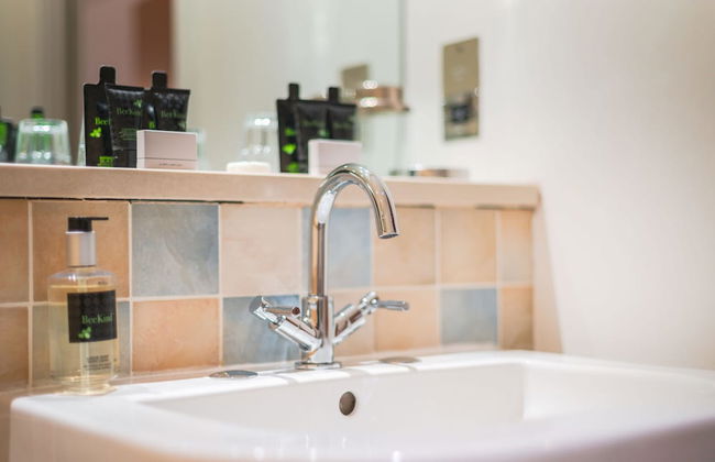 Highland Apartments By Mansley - Photo 78