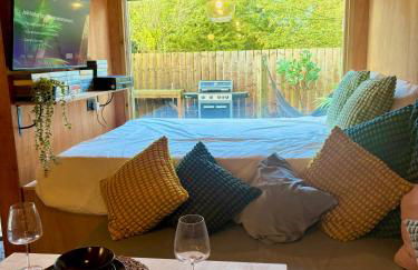 The Pinewood Cabin With Firepit & BBQ - Foto 11