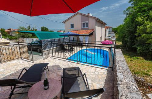 Apartment With A Private Swimming Pool, Garden & BBQ - Foto 7