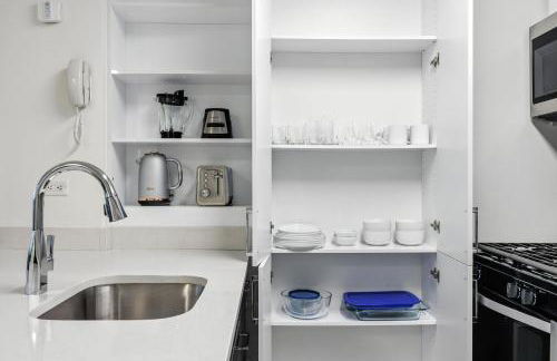 FiDi 1 BR w Work Setup by Anyplace - 11718 - Foto 4