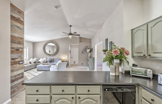 Luxurious Home with Red Rock Views - Foto 14