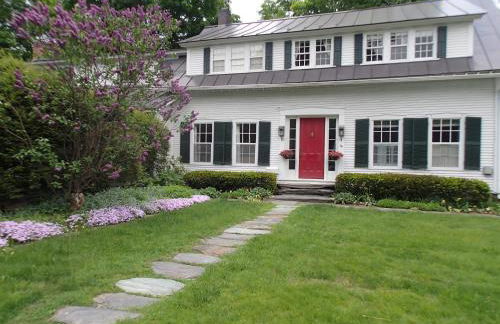 Artful Lodging & Retreats - Photo 6