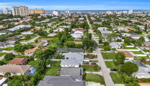 Walk to Vanderbilt Beach From Our Naples Park Home - Photo 5