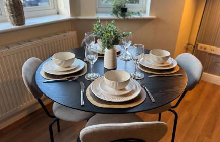 Stylish 2 Bedroom Apartment With 2 Bathrooms and Free Gated Parking - Foto 12