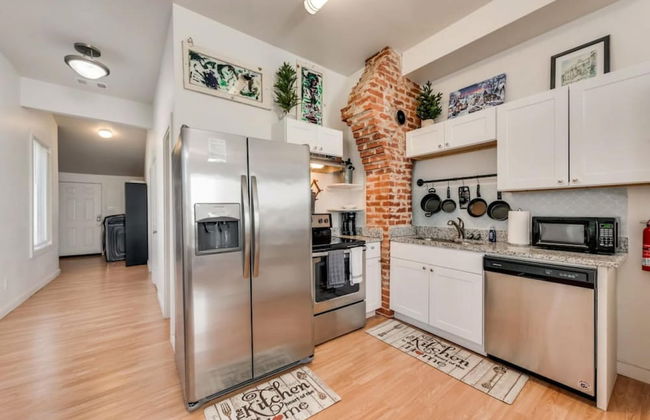 4 Queen Beds High Speed Wifi Private Parking - Foto 3