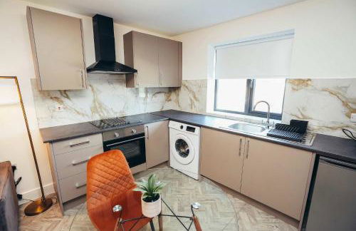 BIG DISCOUNTS THIS WEEK Free Parking WiFi Washer - Photo 3