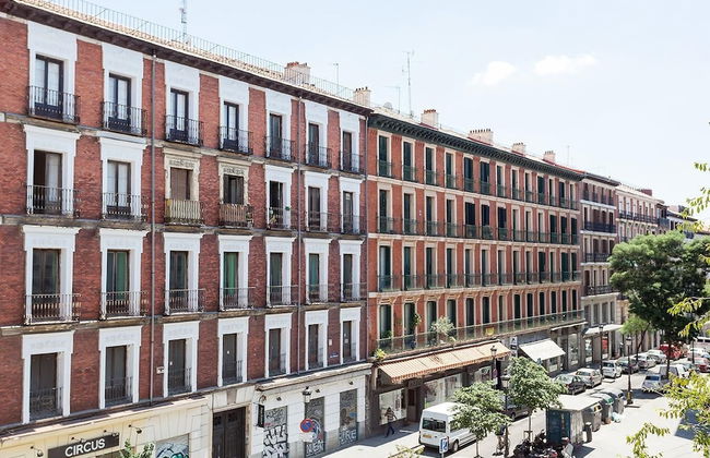 Stunning Urban Apt. Historic District - Sol - Photo 13