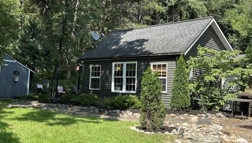 Cedar Valley Cottage Ideal Location Pet friendly Get Away - Foto 1