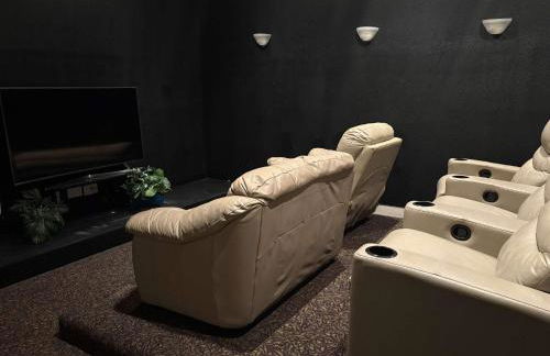 Private Pet-Friendly 2BR Suite with Movie Theater & Pond View and Access - Foto 14