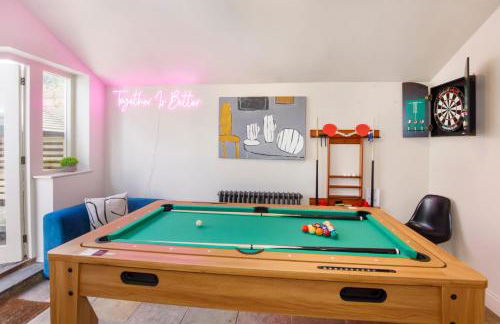 Minster House - Group Hot Tub - Photo 4