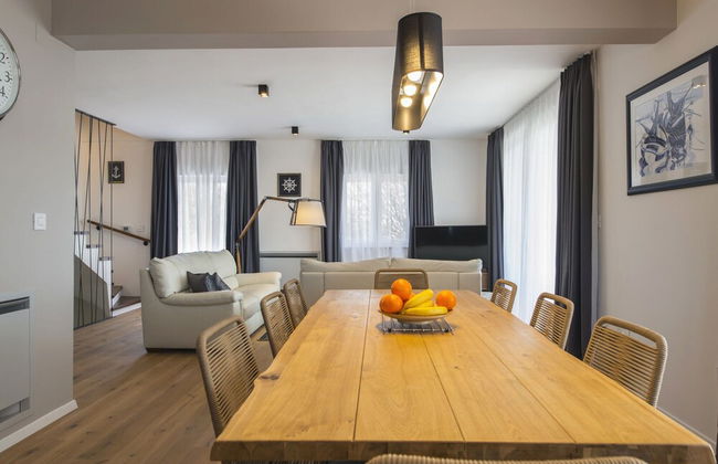 Villa with Swimming Pool, Outdoor Kitchen, Sauna, Hot Tub, Play Area, Sea View - Foto 54