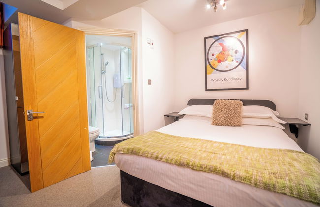 Pod Rooms - Nell Gwynn House Apartments - Photo 51