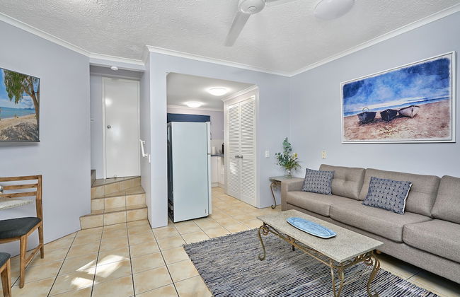 Tropical Oasis near Beach - Photo 5