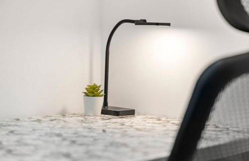 NYC Access 4BR Duplex Sleeps 10, Free Parking - Foto 43